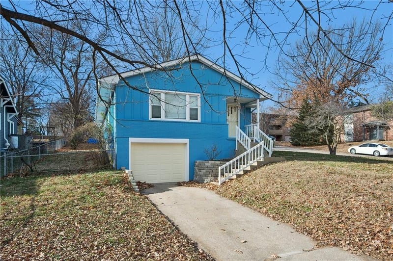 8500 Robinson St, Overland Park, KS 66212