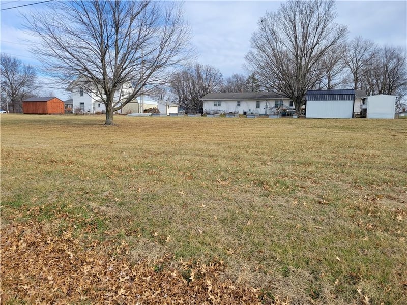 Colby St, Hamilton, MO 64644