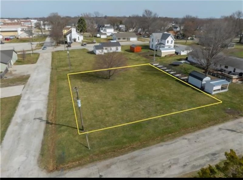 Colby St, Hamilton, MO 64644