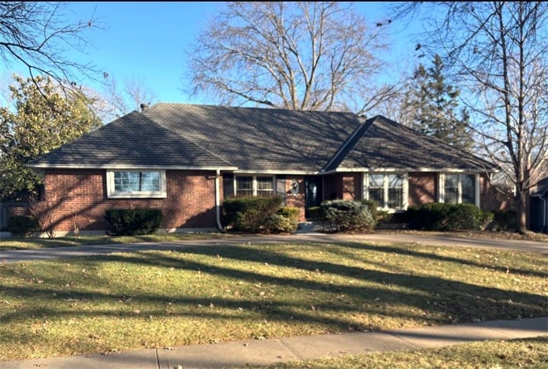9103 Roe Ave, Prairie Village, KS 66207