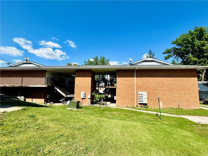 207 S 5th St, Louisiana, MO 63353
