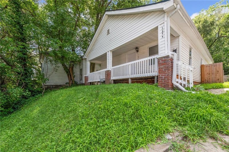 1426 3rd St, St Joseph, MO 64505