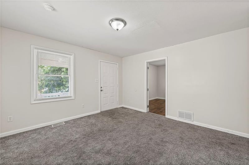 1426 3rd St, St Joseph, MO 64505