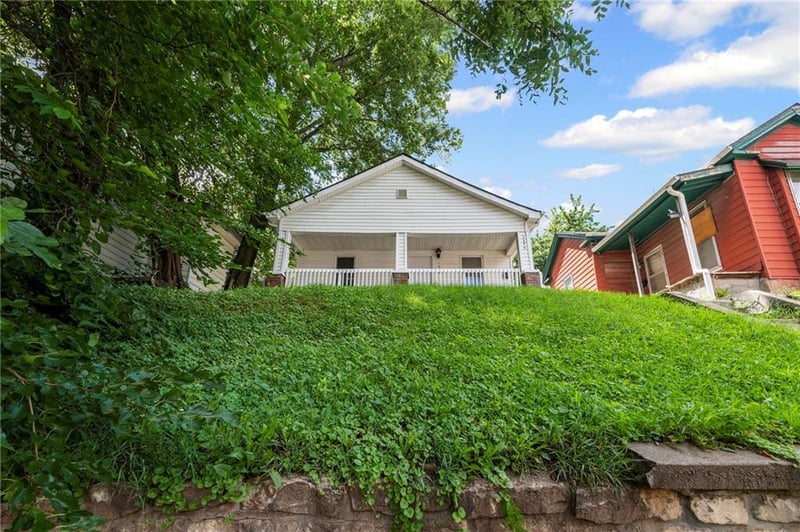 1426 3rd St, St Joseph, MO 64505