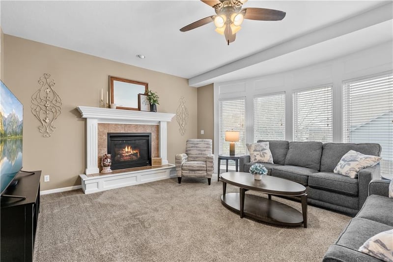 3016 Grizzly Ave, Blue Springs, MO 64015