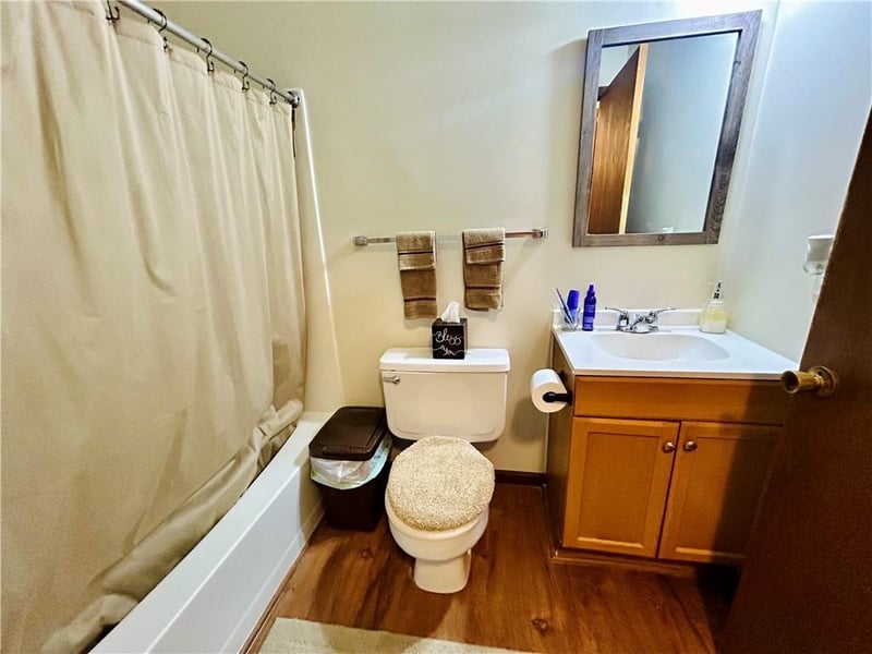 207 Main St, Louisiana, MO 63353