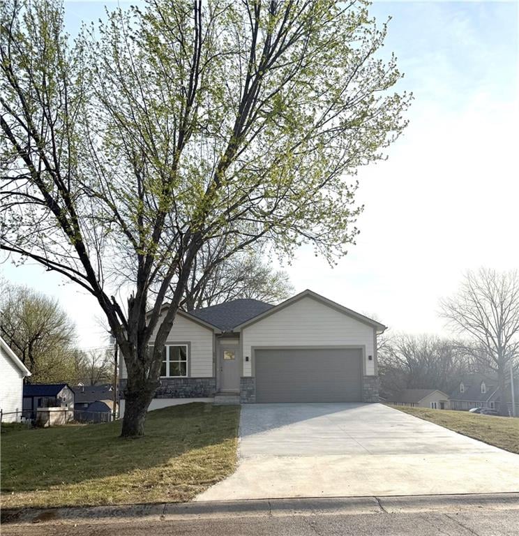 1705 Johnston St, Liberty, MO 64068