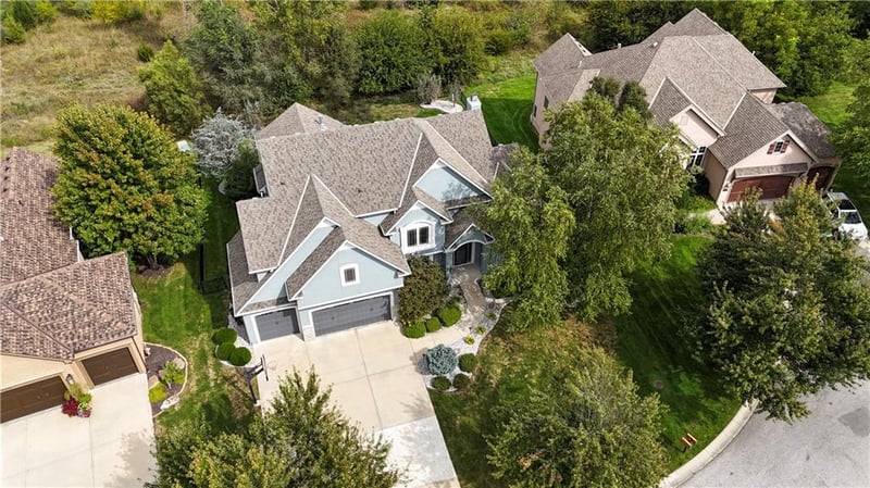 16808 Bluejacket St, Overland Park, KS 66221