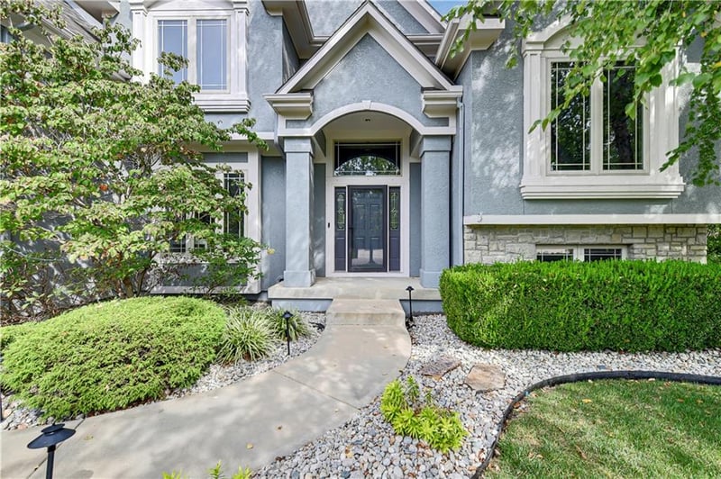 16808 Bluejacket St, Overland Park, KS 66221