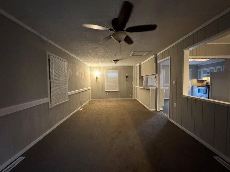 1113 N Swope Dr, Independence, MO 64056