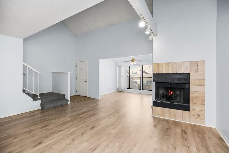 8757 106th Ter, Overland Park, KS 66212