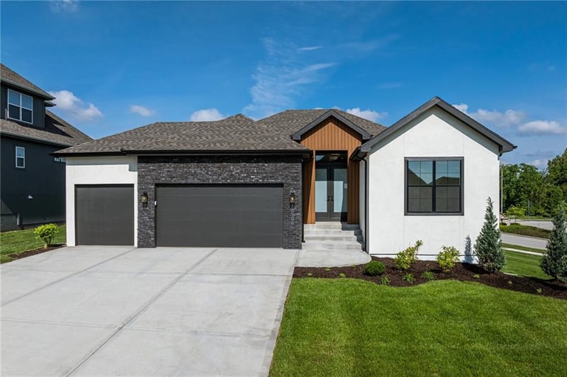16506 S Loiret St, Olathe, KS 66062