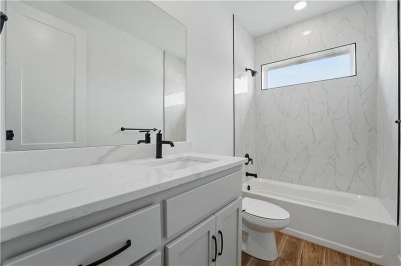 1432 162nd Ter, Basehor, KS 66007