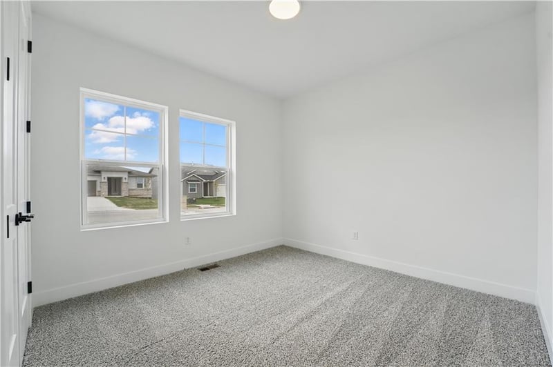 1432 162nd Ter, Basehor, KS 66007