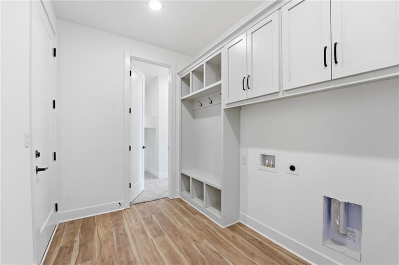 1599 Grayhawk Dr, Basehor, KS 66007