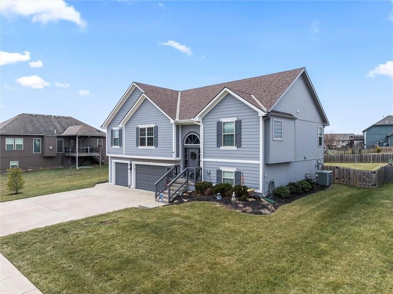 10918 Richmond Ave, Kansas City, MO 64157