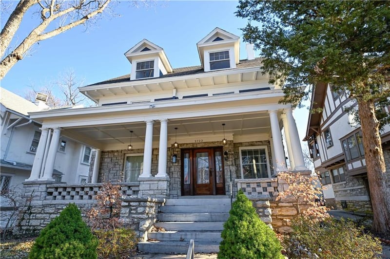 3703 Pennsylvania Ave, Kansas City, MO 64111