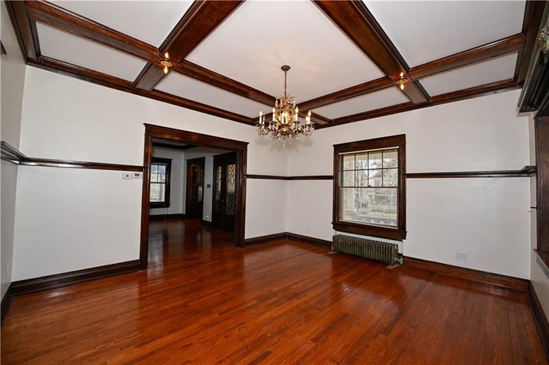 3703 Pennsylvania Ave, Kansas City, MO 64111