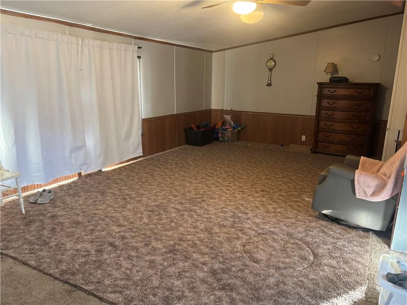 210 Walnut St, Houstonia, MO 65333