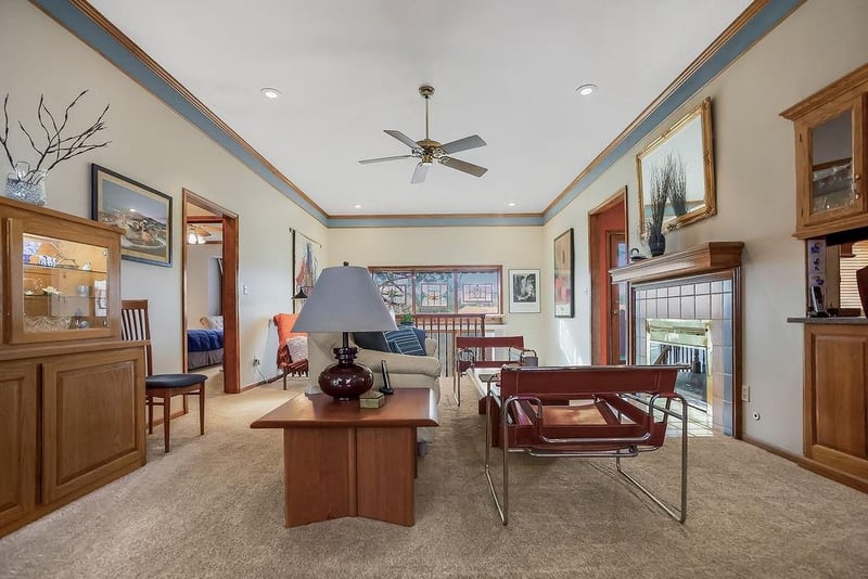 12210 Birch St, Overland Park, KS 66209