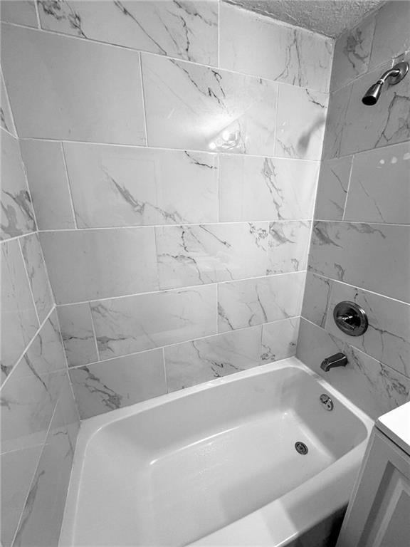 5825 Manchester Dr, Kansas City, MO 64129