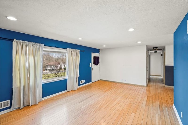 7909 99th St, Kansas City, MO 64134