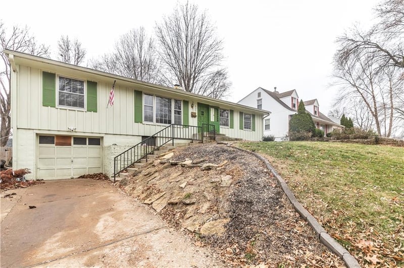 4001 50th St, Kansas City, MO 64119