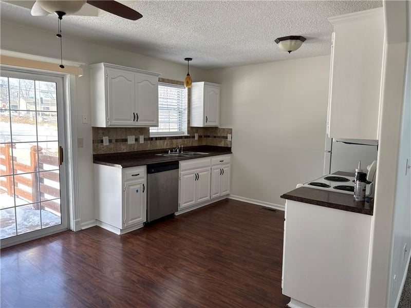 5734 Barnes Ave, Kansas City, MO 64119