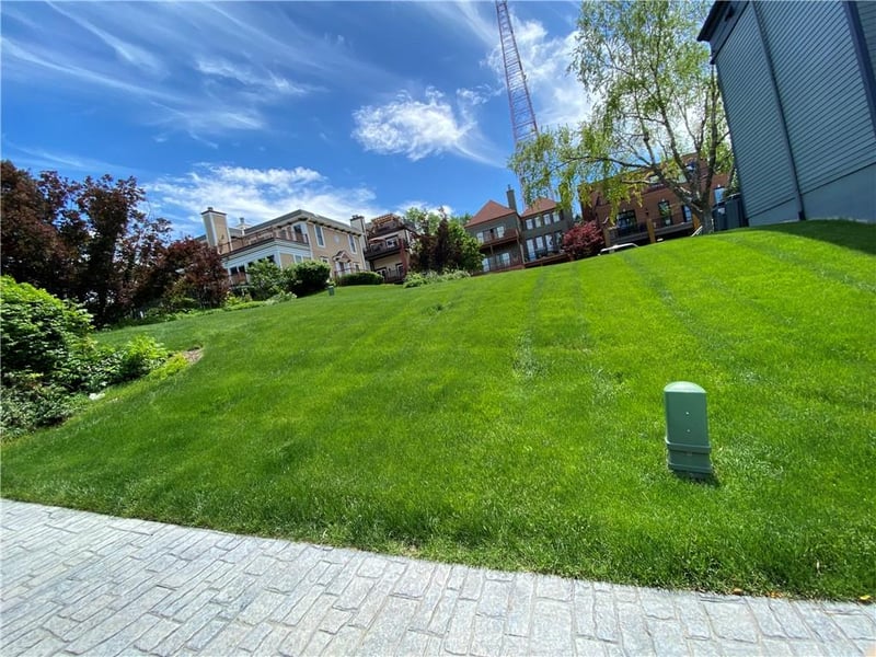 2949 Grand Ave, Kansas City, MO 64108