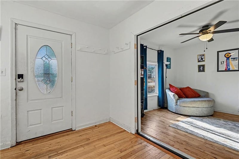 2208 56th Ter, Gladstone, MO 64118