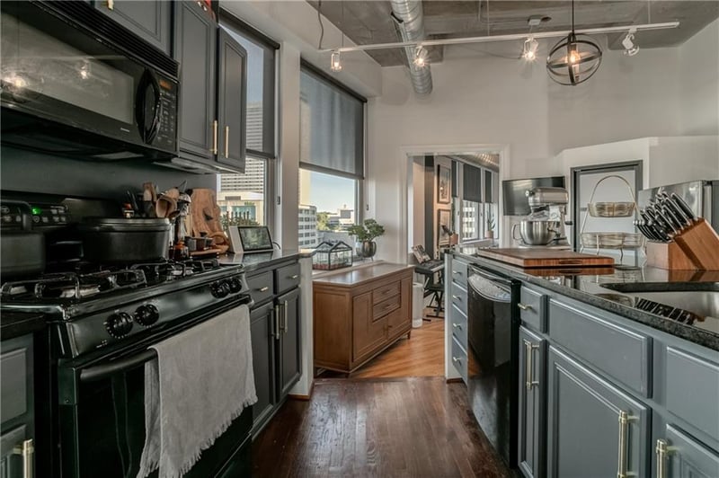 2107 Grand #1001#1002 Blvd, Kansas City, MO 64108