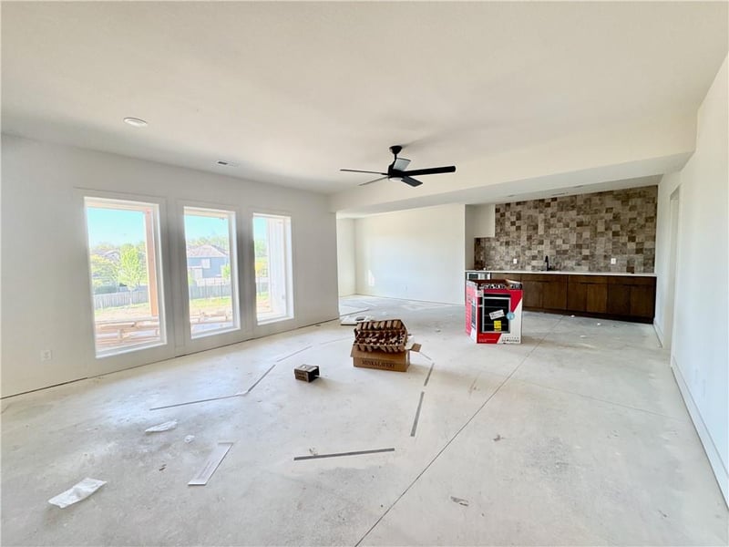 4101 NW 77th Ter, Kansas City, MO 64151
