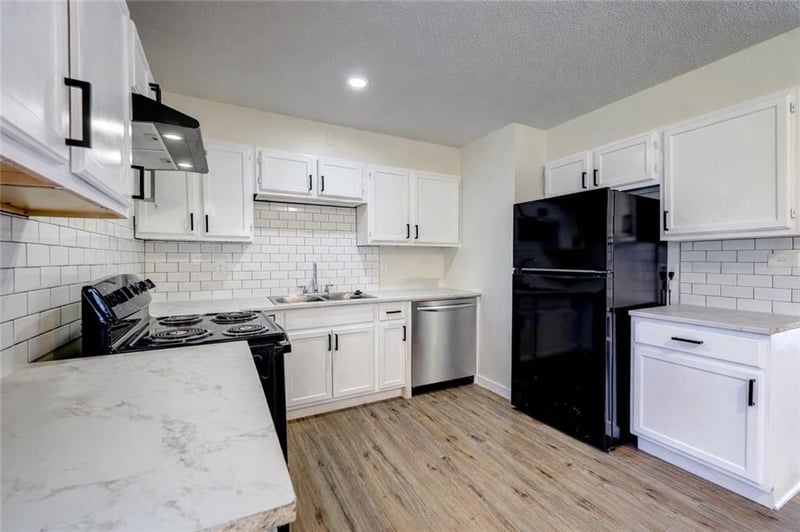 10800 Ewing Ave, Kansas City, MO 64134