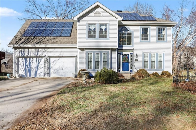 722 Deerfield St, Leavenworth, KS 66048