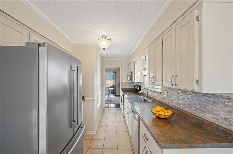 11632 113th St, Overland Park, KS 66210