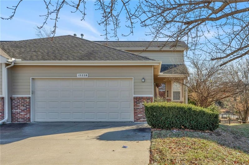 1522 Legend Trail Dr #B, Lawrence, KS 66047
