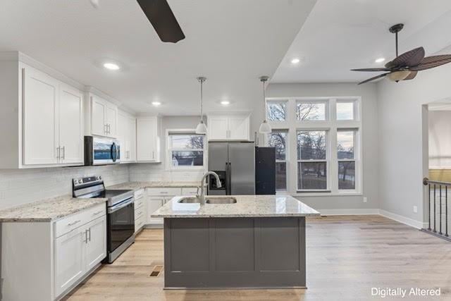 2312 72nd St, Kansas City, MO 64118