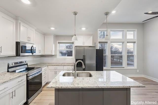 2312 72nd St, Kansas City, MO 64118