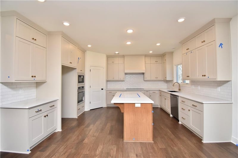 8356 77th Ter, Kansas City, MO 64158