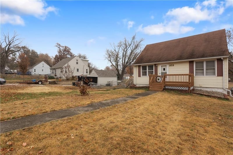 103 71st St, Kansas City, KS 66111