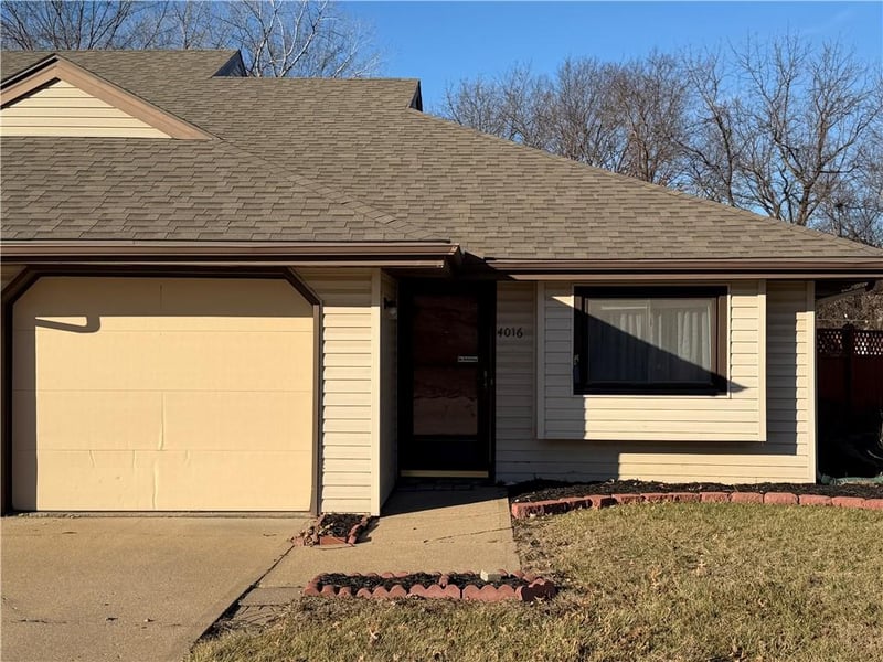 4016 10th Ave, Leavenworth, KS 66048