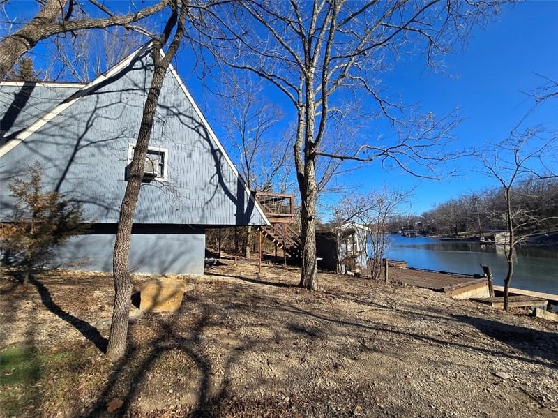 393 Sugar Lake Dr, Mound City, KS 66056