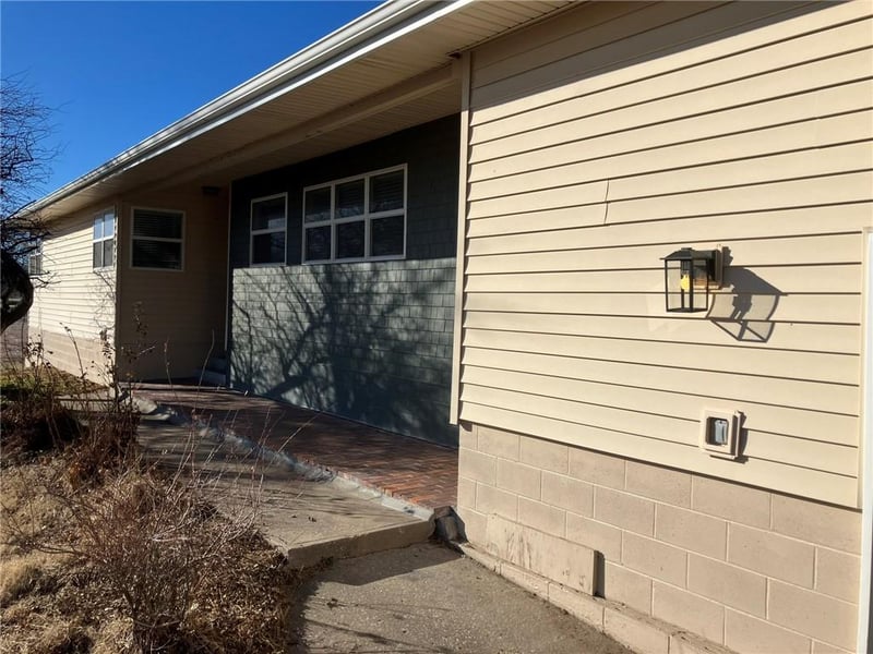 200 Lakecrest Blvd, Rushville, MO 64484