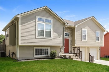 12210 56th Ter, Kansas City, MO 64133