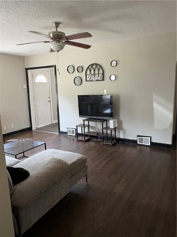 230 Huttig Ave, Independence, MO 64053
