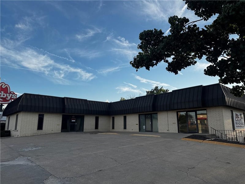 506 Maguire St, Warrensburg, MO 64093