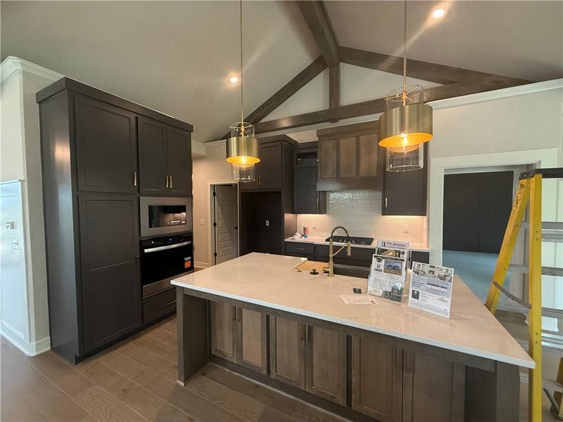 2616 Woodland Oak Dr, Lee's Summit, MO 64086