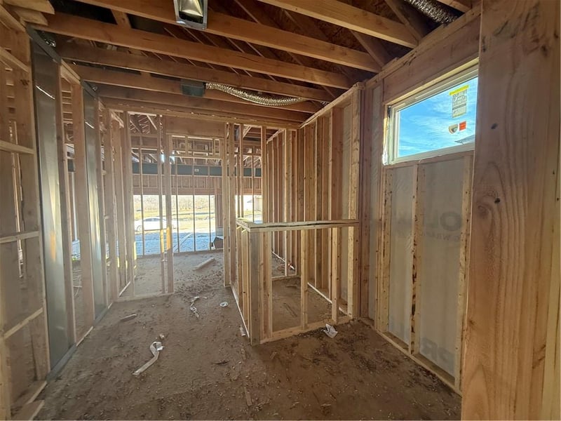 2616 Woodland Oak Dr, Lee's Summit, MO 64086