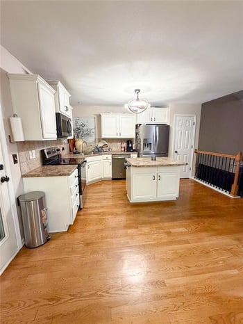 1709 85th Ter, Kansas City, MO 64155