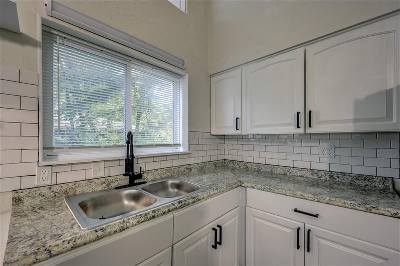 10914 Bennington Ave, Kansas City, MO 64134